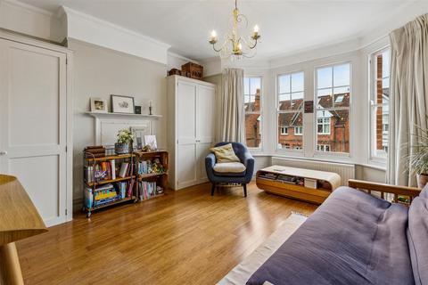 92 Woodstock Road, London, W4 1EG