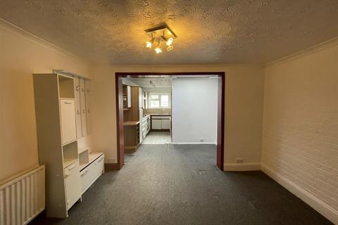 1 bedroom flat to rent, Church Street, Chatham