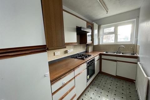 1 bedroom flat to rent, Church Street, Chatham