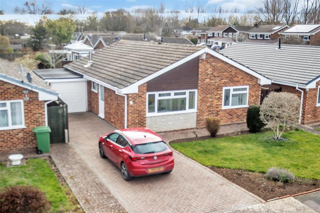 Windmill Hill Drive, Bletchley... 2 bed detached bungalow £500,000