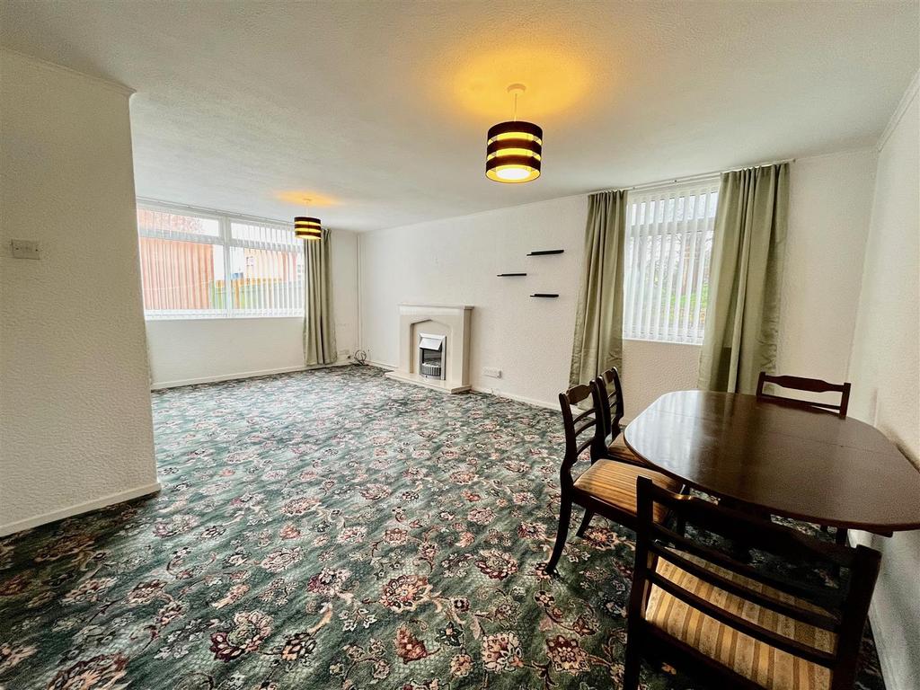 Bramblelaw, Beacon Lough, Gateshead 3 bed semidetached house £90,000