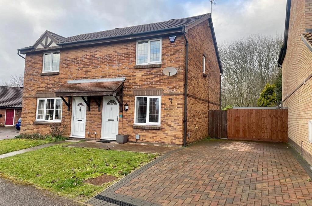 Yeoman Meadow, East Hunsbury... 2 bed semidetached house £229,995