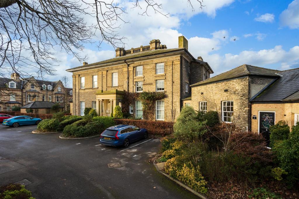 1 Fishergate House, Blue Bridge Lane, York 3 bed terraced house for