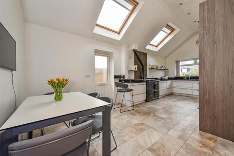 18 Orchard Close, North Baddesley, Southampton, SO52 9GF