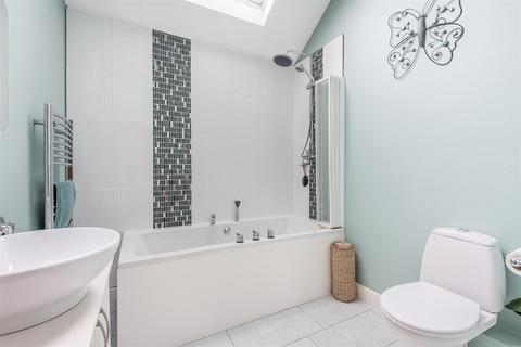 18 Orchard Close, North Baddesley, Southampton, SO52 9GF