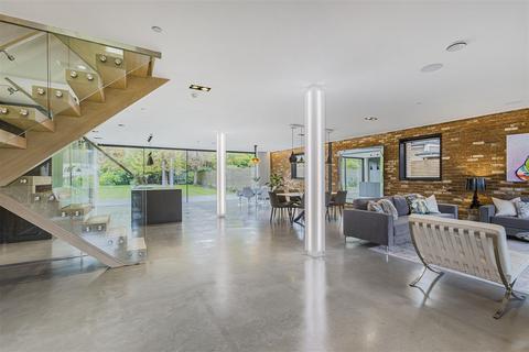 5 bedroom detached house for sale, Pine Grove, Brookmans Park, Hatfield