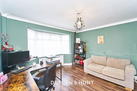 23 Upland Road, Thornwood, Epping, CM16 6NJ