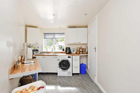 2 Barnfield Drive, Sheffield, S10 5TB