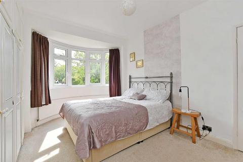 2 Barnfield Drive, Sheffield, S10 5TB