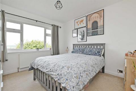 2 Barnfield Drive, Sheffield, S10 5TB