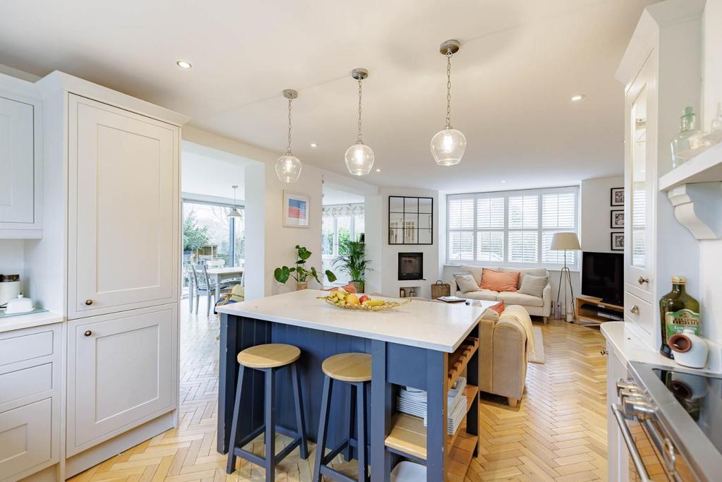 Mill Road, Felsted, Dunmow 5 bed detached house £950,000