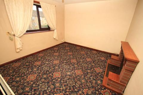 10 Flinton Grove, Bradford, BD2 3PH