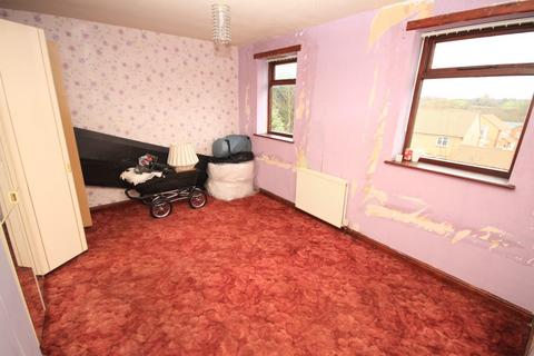 10 Flinton Grove, Bradford, BD2 3PH
