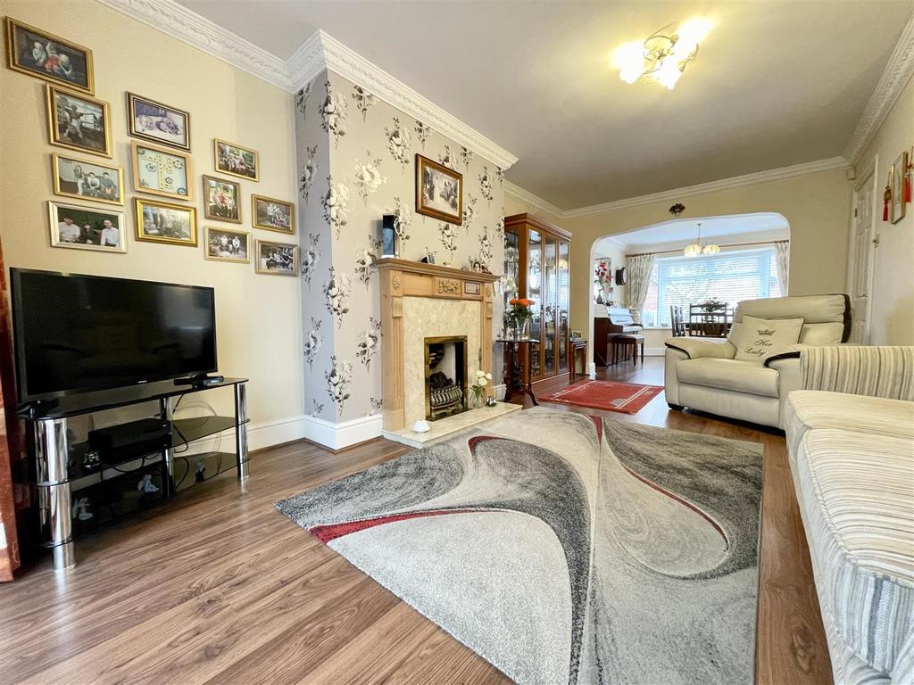 Matthews Close, Rowley Regis 4 bed detached house £340,000