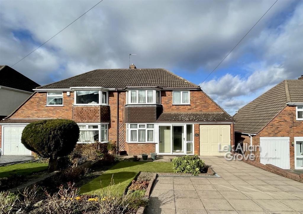 Leebank Road, Halesowen 3 bed semidetached house £310,000