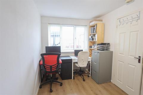 36 Evesham Close, Boldon Colliery, NE35 9LL