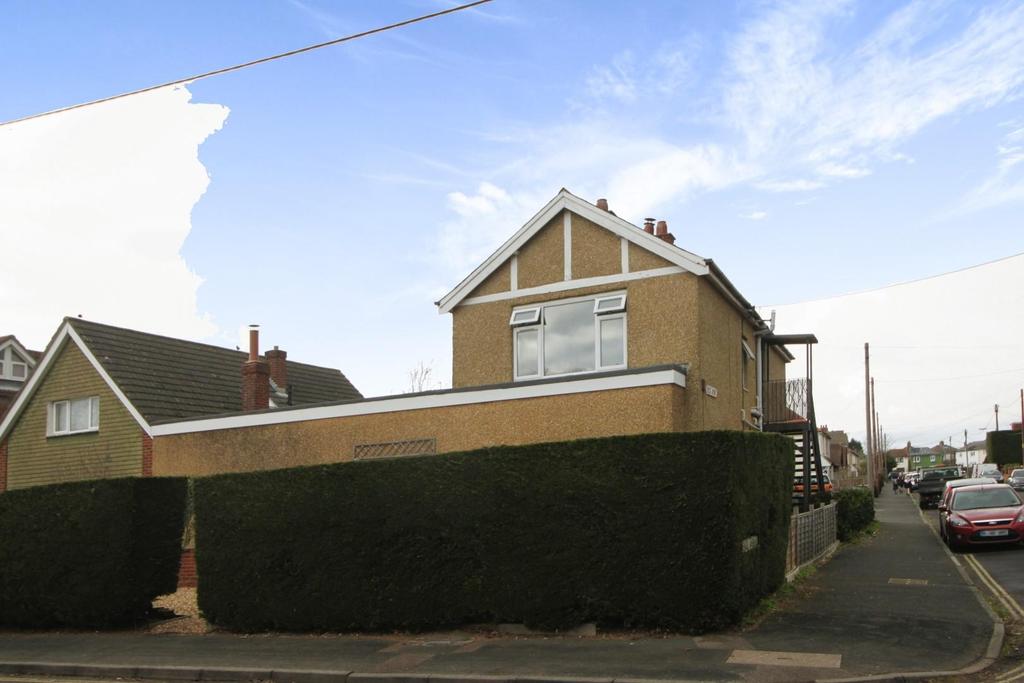 Station Road, Netley Abbey, Southampton, SO31 5AH 1 bed flat £800 pcm