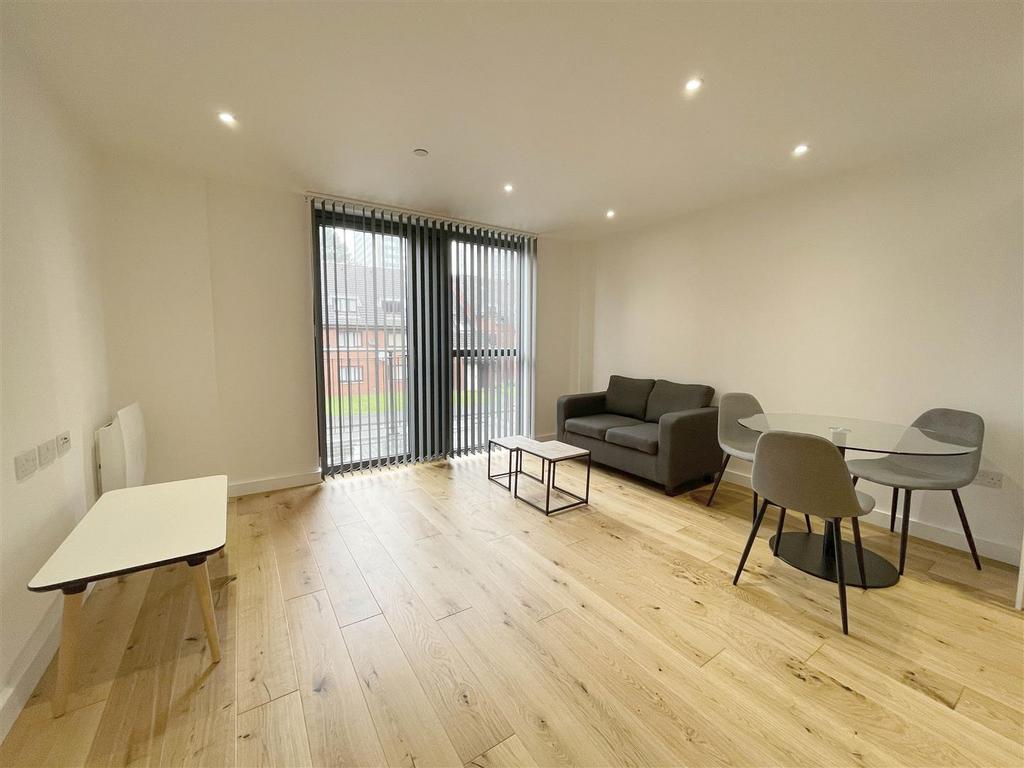 Apartment in Birmingham, West Midlands - View 2