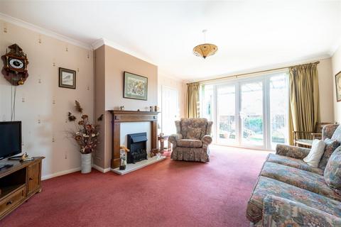 2 Delf Close, Hadleigh, Ipswich, IP7 6AQ