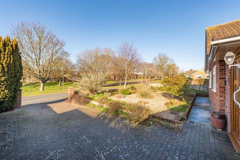 2 Delf Close, Hadleigh, Ipswich, IP7 6AQ