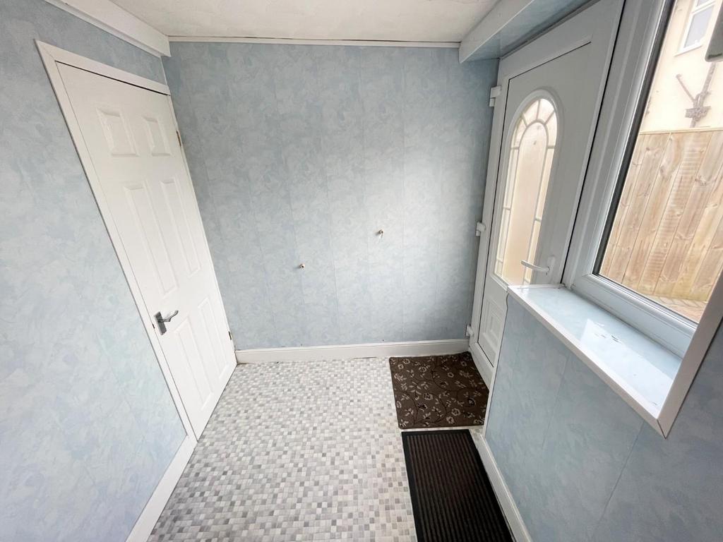 Rear lobby / utility