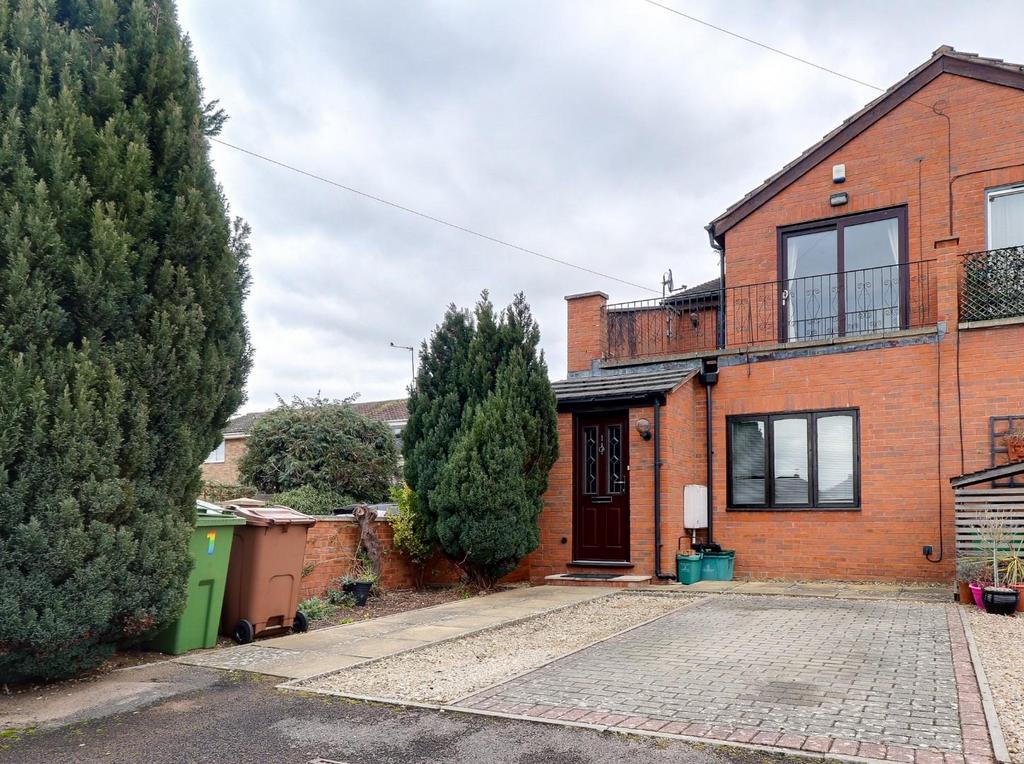 Ash Close, Charlton Kings, Cheltenham 1 bed house £220,000