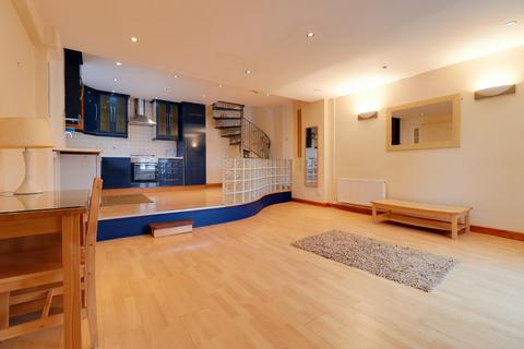 1 Ash Close, Charlton Kings, Cheltenham, GL53 8PW