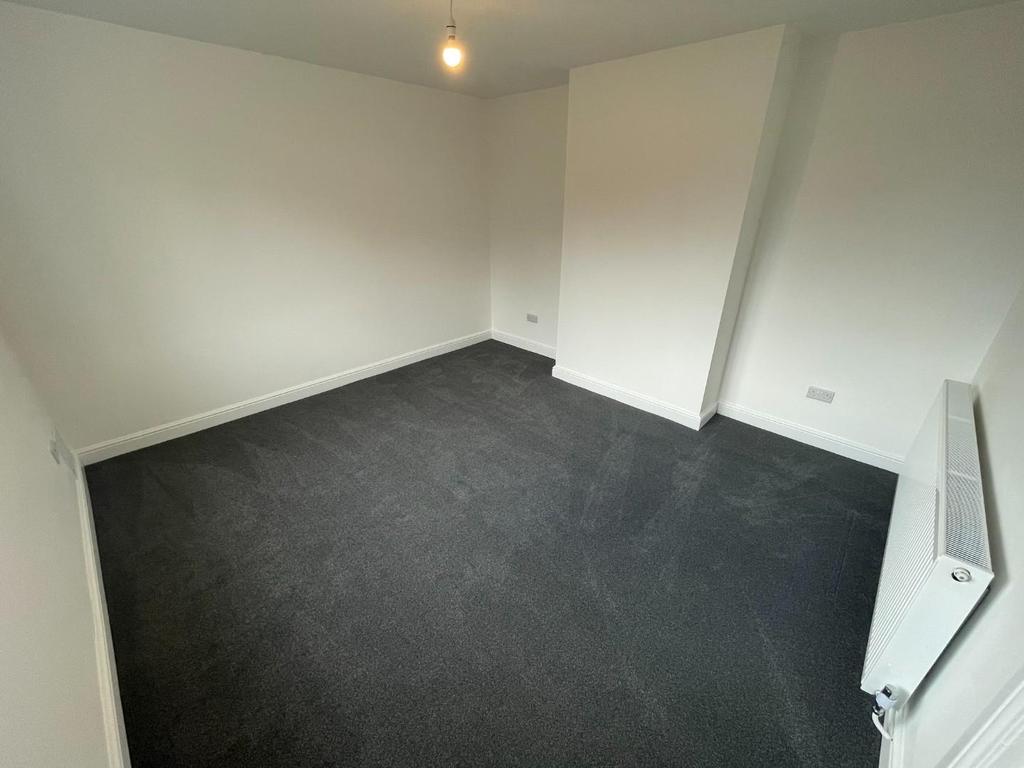 Old Meadow Lane, Hale, Altrincham 3 bed house £1,375 pcm (£317 pw)