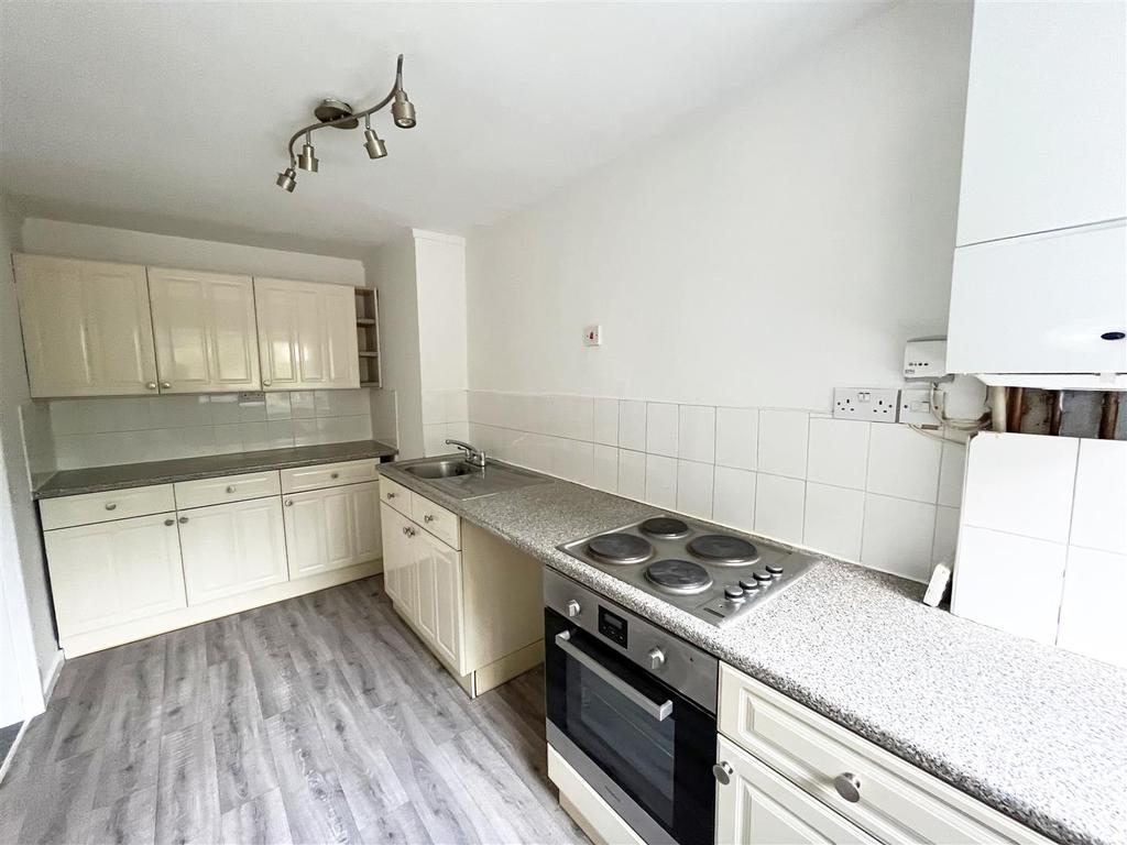 Gillbent Road, Cheadle Hulme, Cheshire 2 bed flat £1,100 pcm (£254 pw)