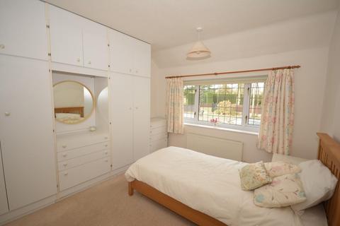 87 Ashover Road, Old Tupton, Chesterfield, S42 6HQ