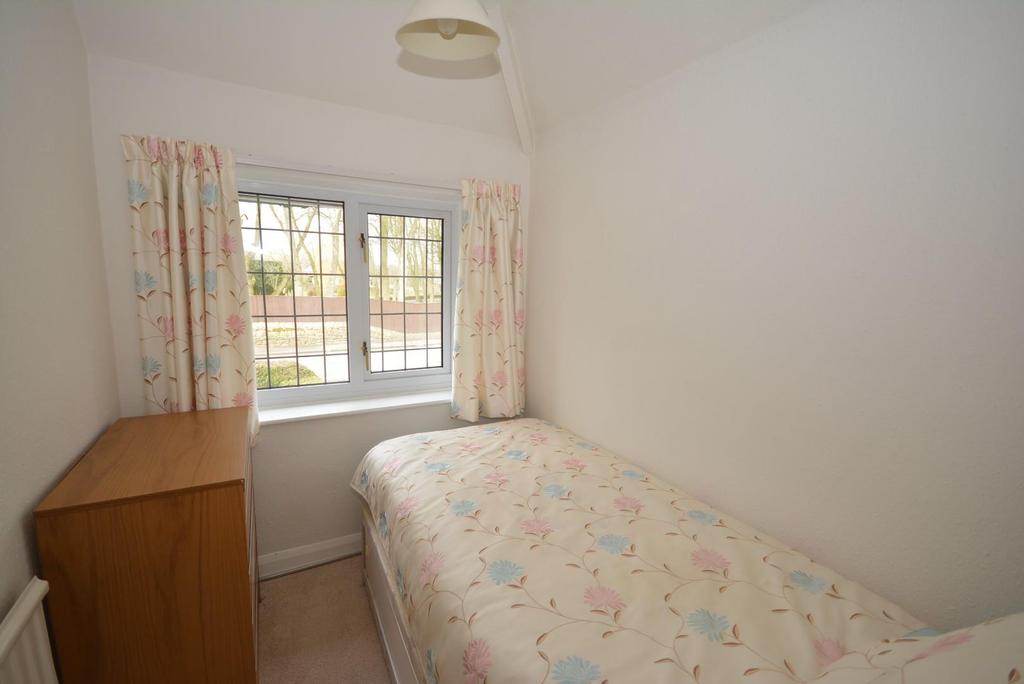 Bed 3.jpg