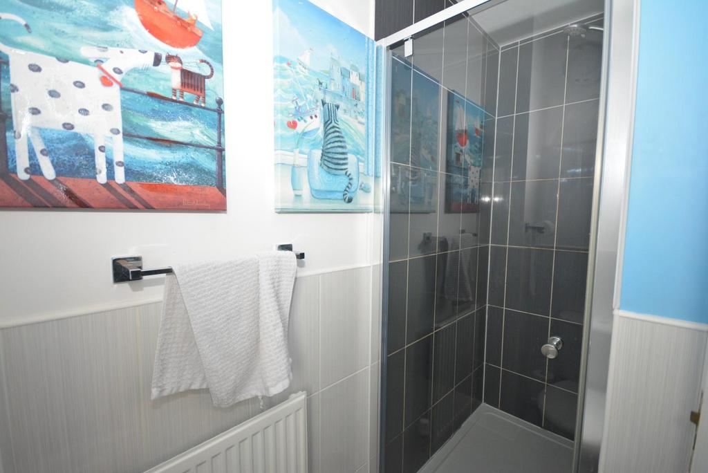 EN SUITE VIEW 2.jpg