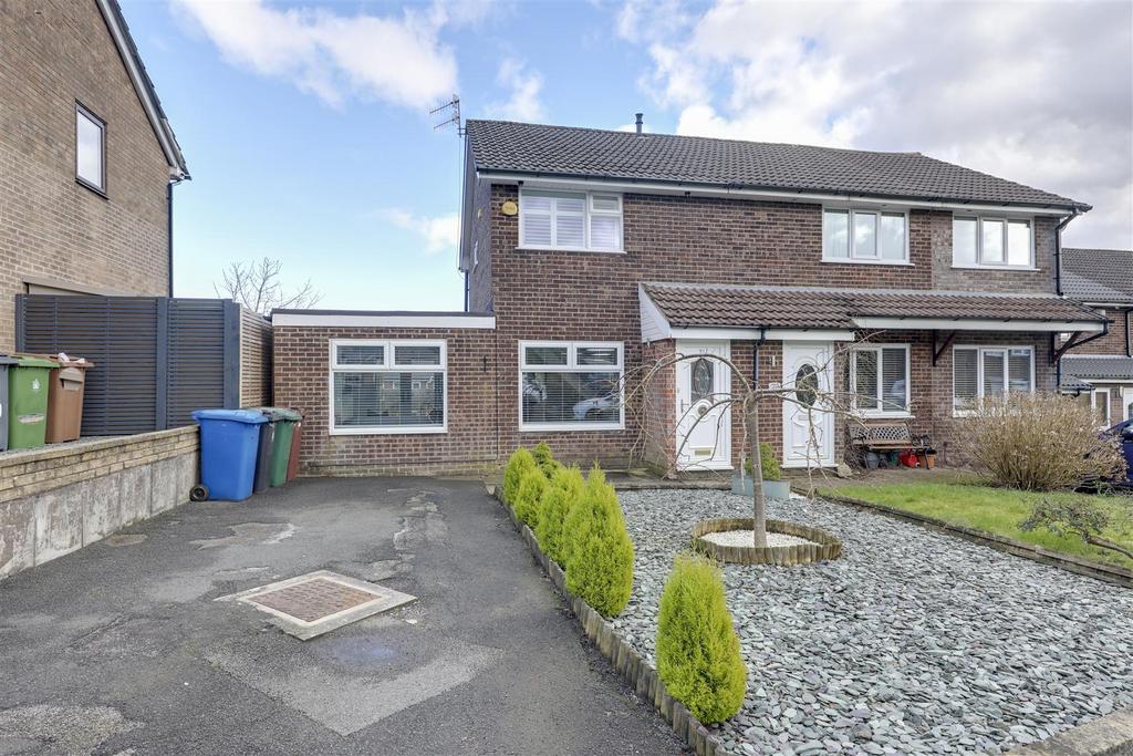 Narcissus Avenue, Haslingden, Rossendale 2 bed semidetached house £250,000