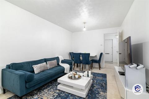 39 Acworth Close, London, N9 8PJ