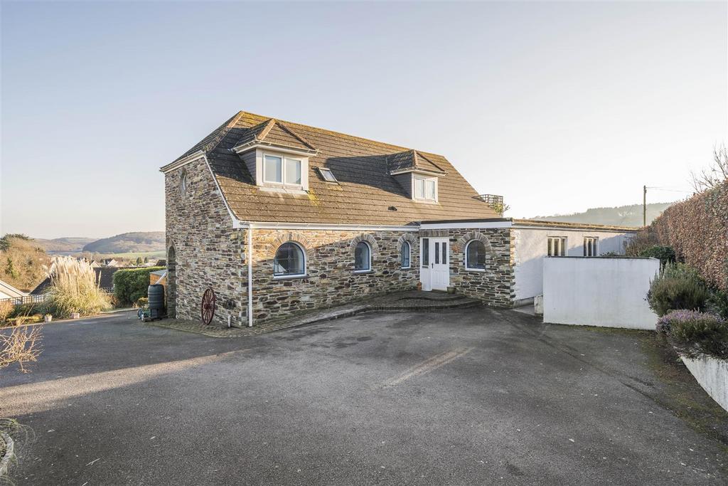 St Germans, Saltash 5 bed detached house £700,000