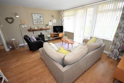 2 bedroom flat for sale, Brynfield Court, Langland, Swansea