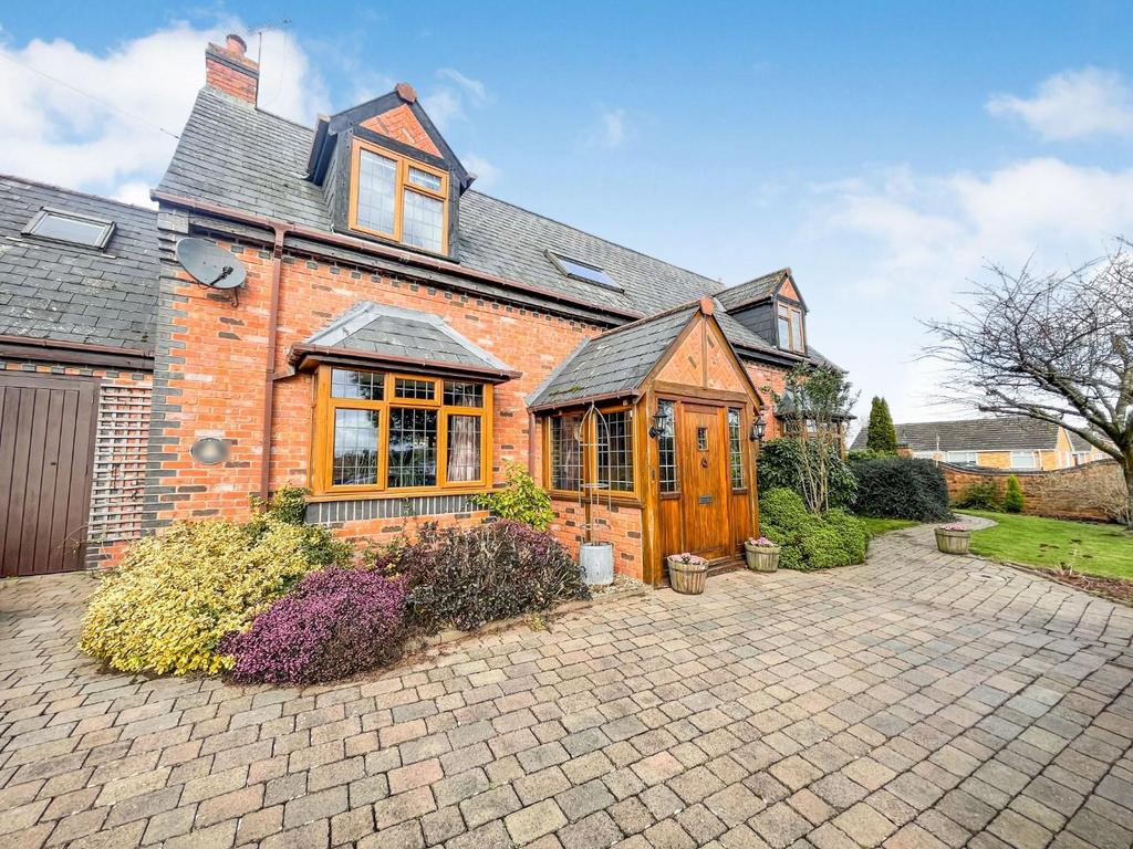 Upper Eastern Green Lane, Coventry 4 bed detached house £595,000