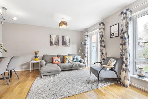 134 Meadow Way, Caversham, Reading, RG4 5LY