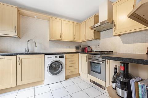 134 Meadow Way, Caversham, Reading, RG4 5LY