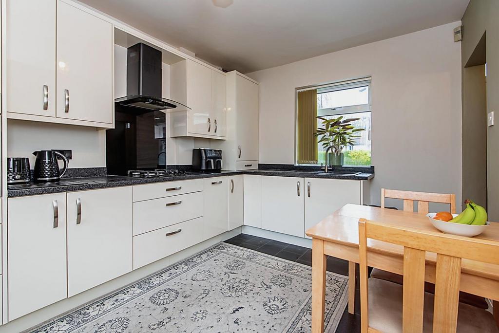 Dining kitchen