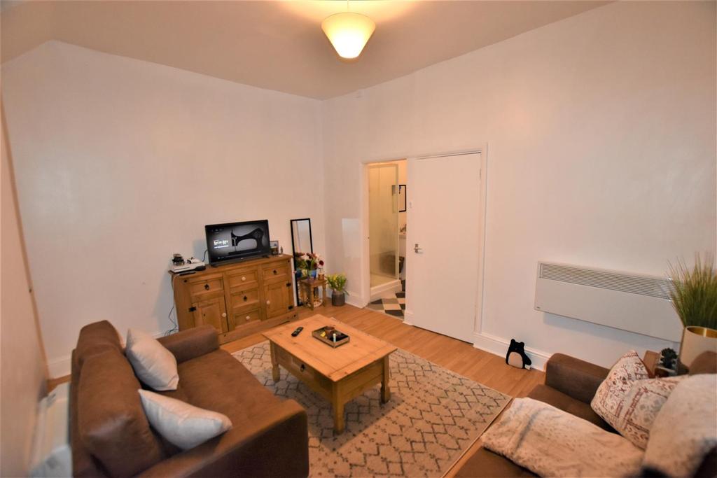 Bramley Road, Leicester, LE3 1 bed flat £600 pcm (£138 pw)