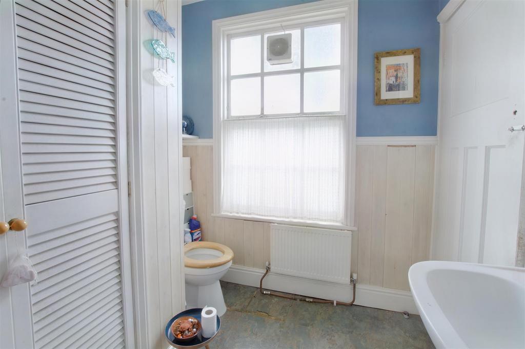 Bathroom (1).jpeg