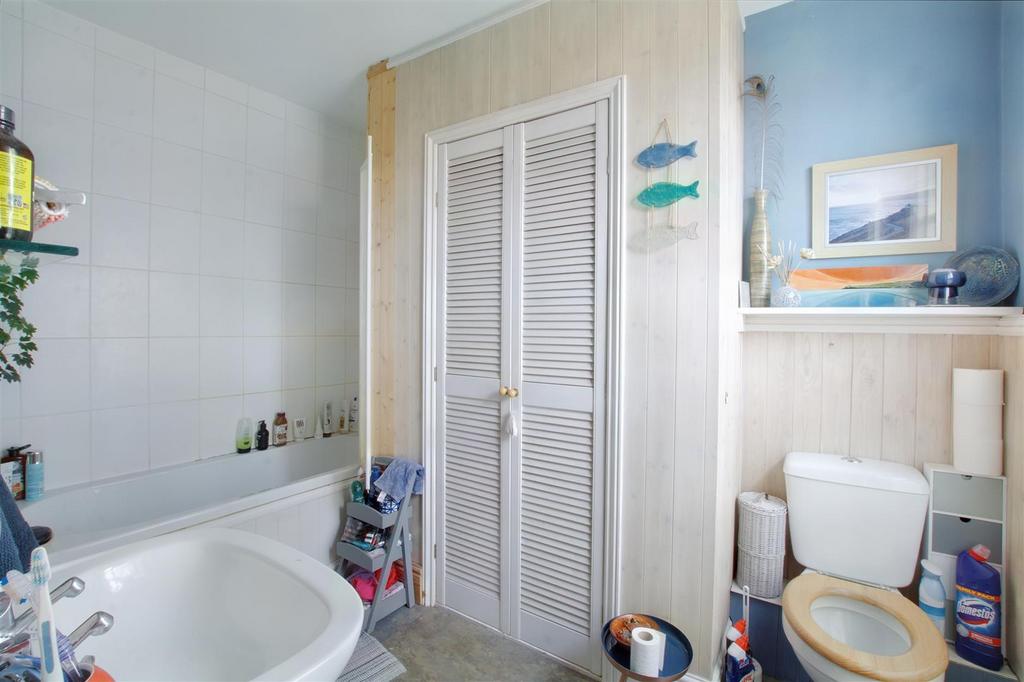 Bathroom (2).jpeg