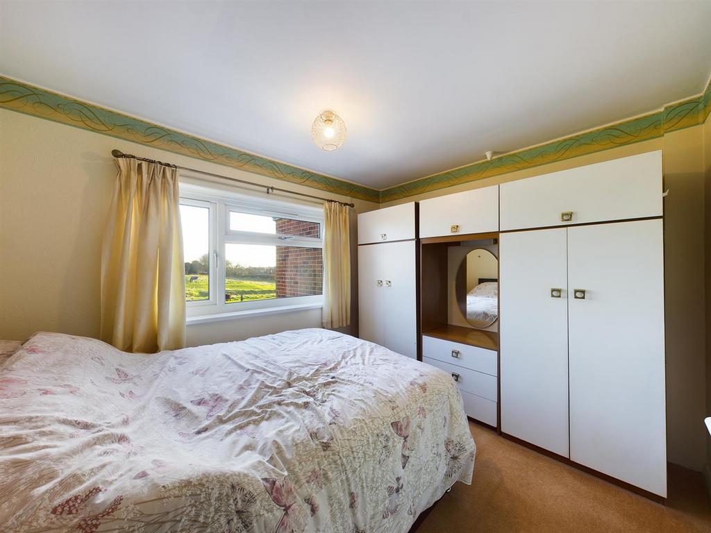 Bedroom: