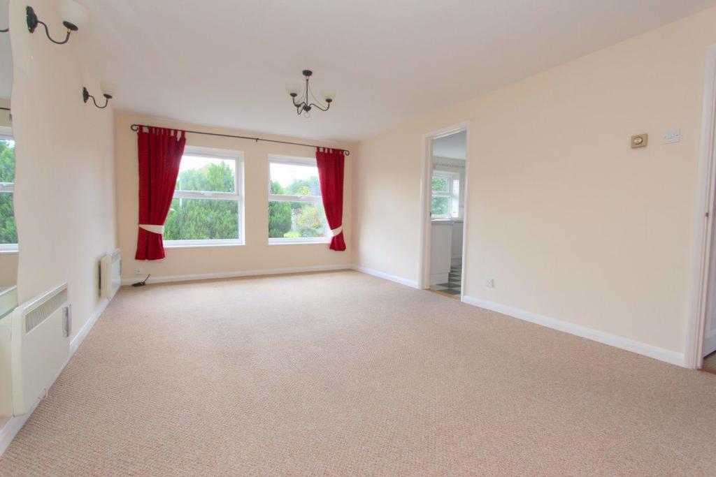 Delamere Gardens, Linslade 2 bed flat £895 pcm (£207 pw)