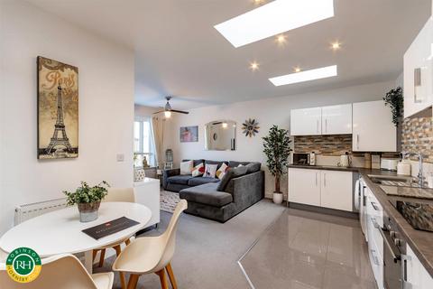 2 Carina Drive, Balby, Doncaster, DN4 8BF