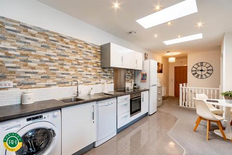 2 Carina Drive, Balby, Doncaster, DN4 8BF