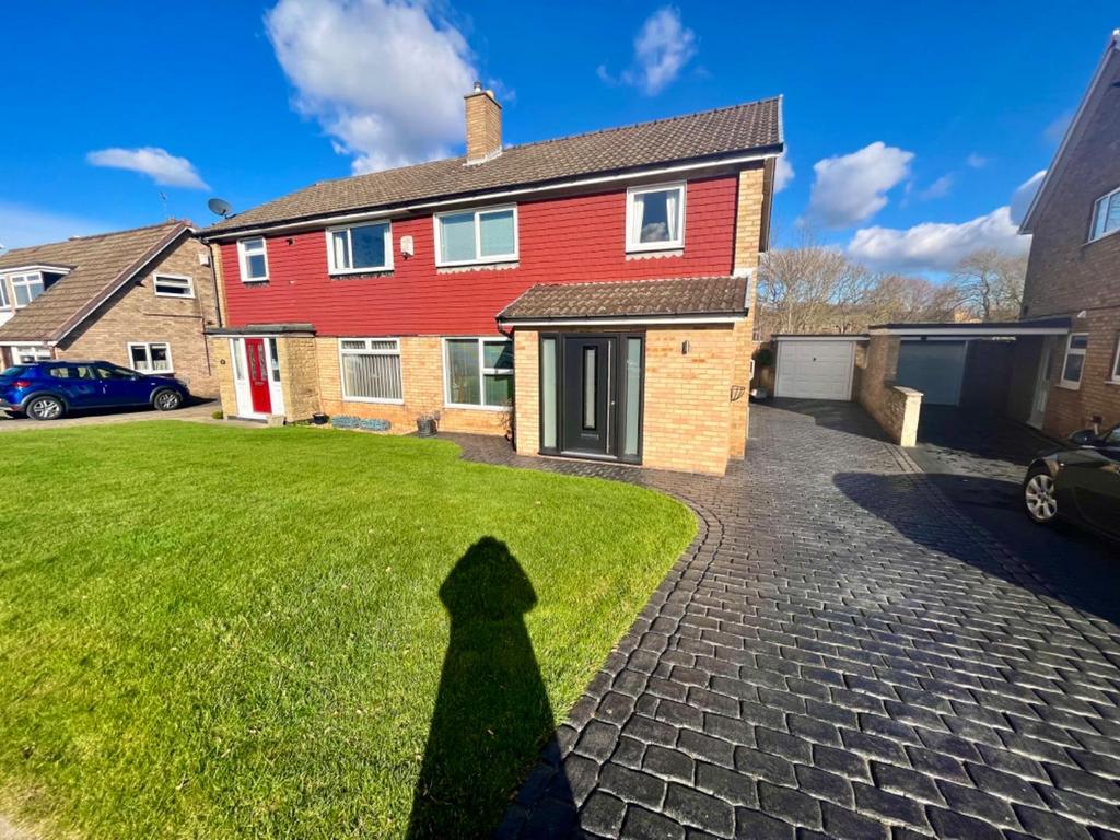 Earlsdon Avenue, Middlesbrough 4 bed semidetached house for sale £