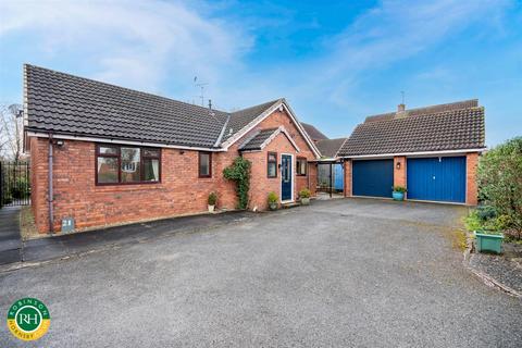 21 Airedale Avenue, Tickhill, Doncaster, DN11 9UH