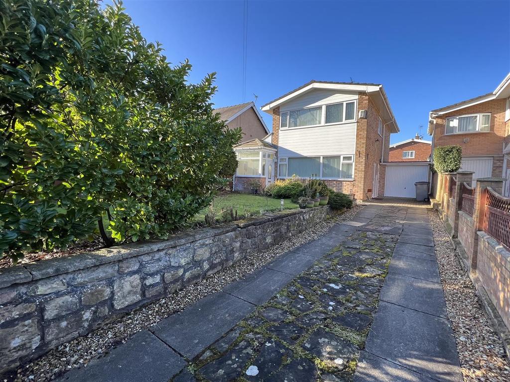 Barnston Road, Thingwall, Wirral 3 bed detached house for sale £335,000